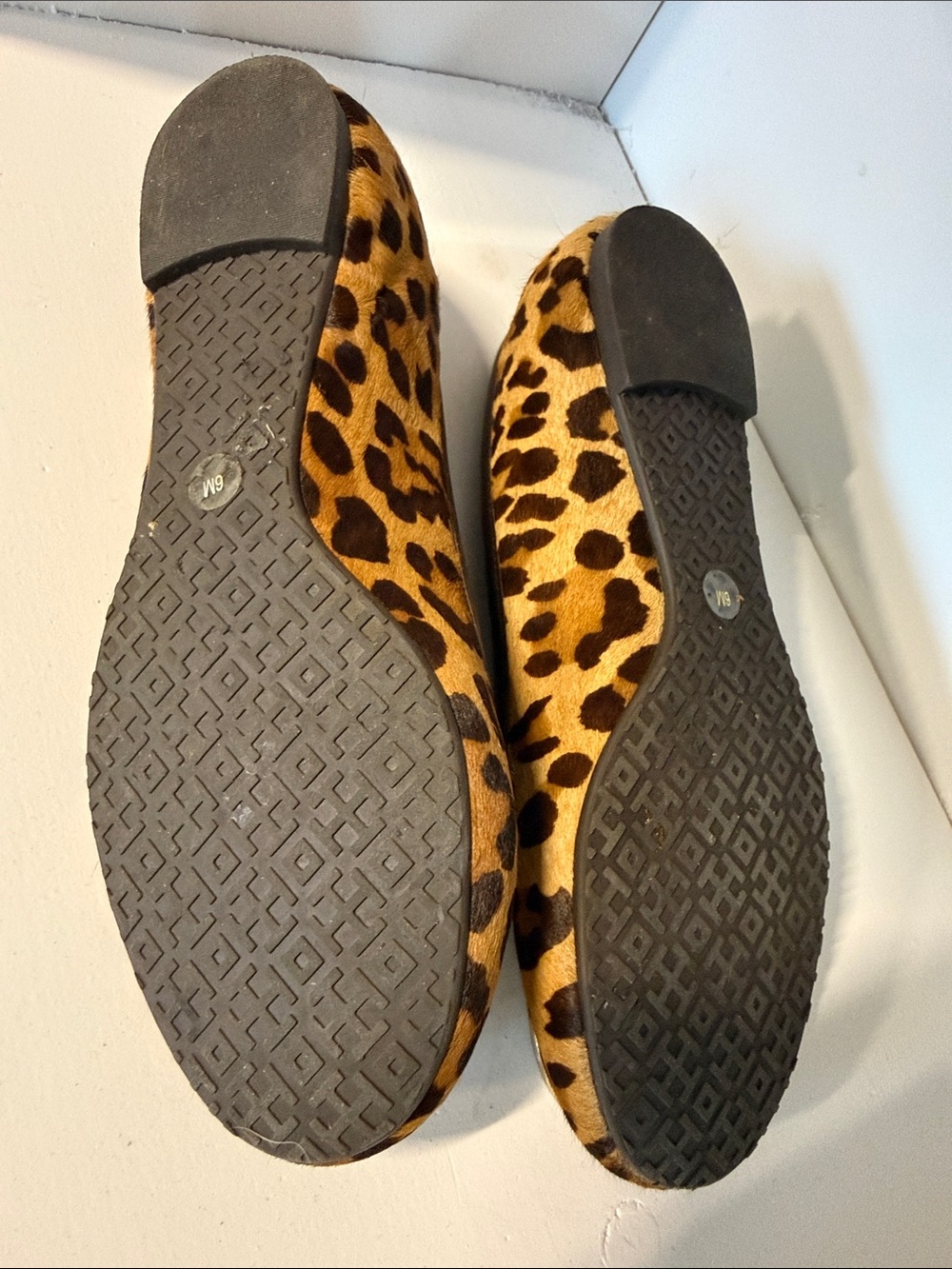 Tory Burch Leopard-Print Flats with Gold Logo Medallions - Picture 5 of 6
